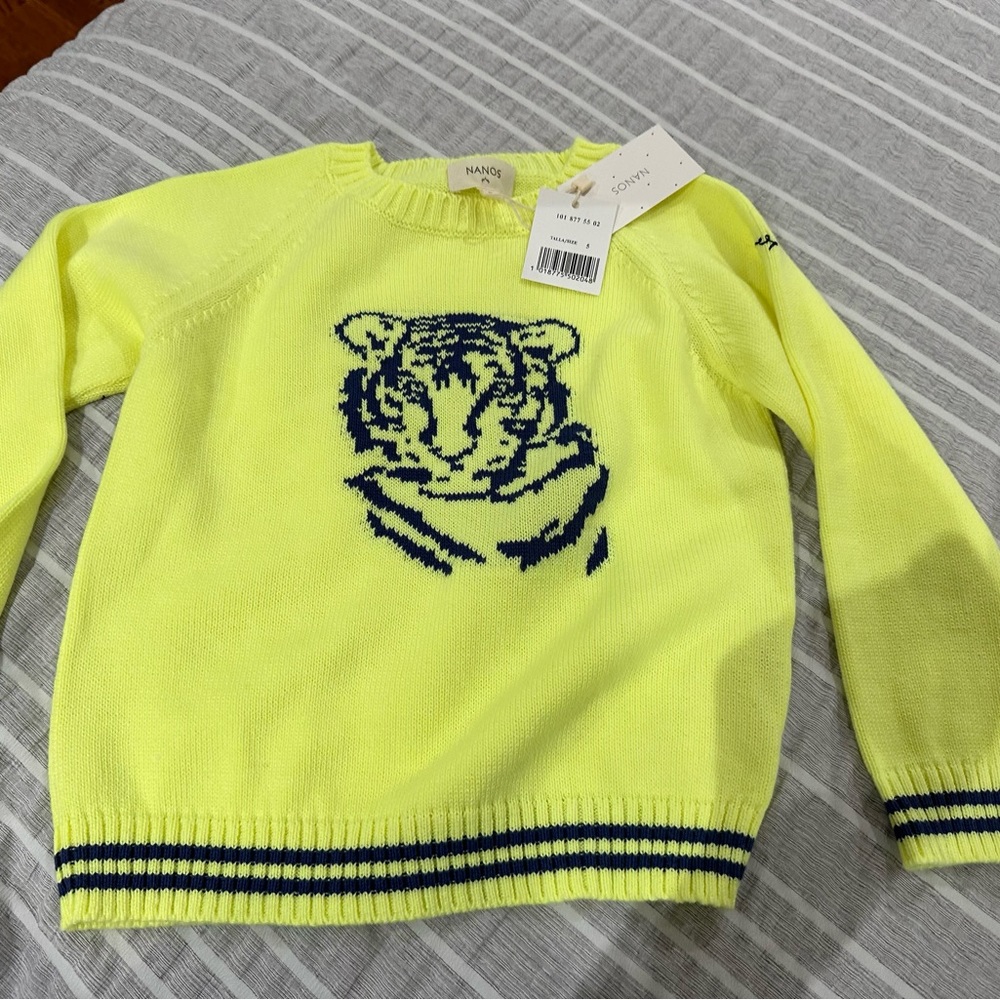 Boys NWT Nanos Sweater. Size 5